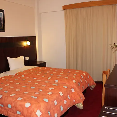 Отель Orfeas 3*