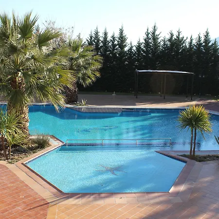 Отель Orfeas 3*